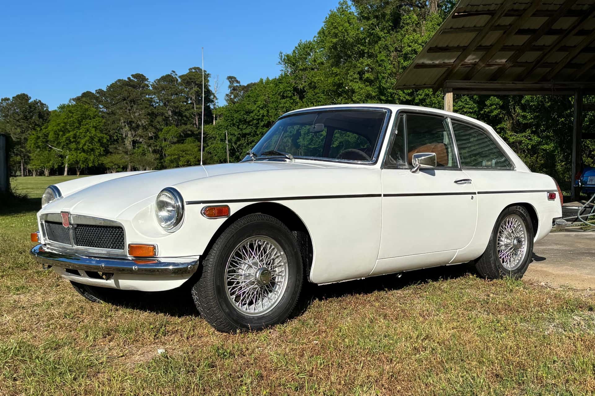 1974 MG MGB sold for $6,100