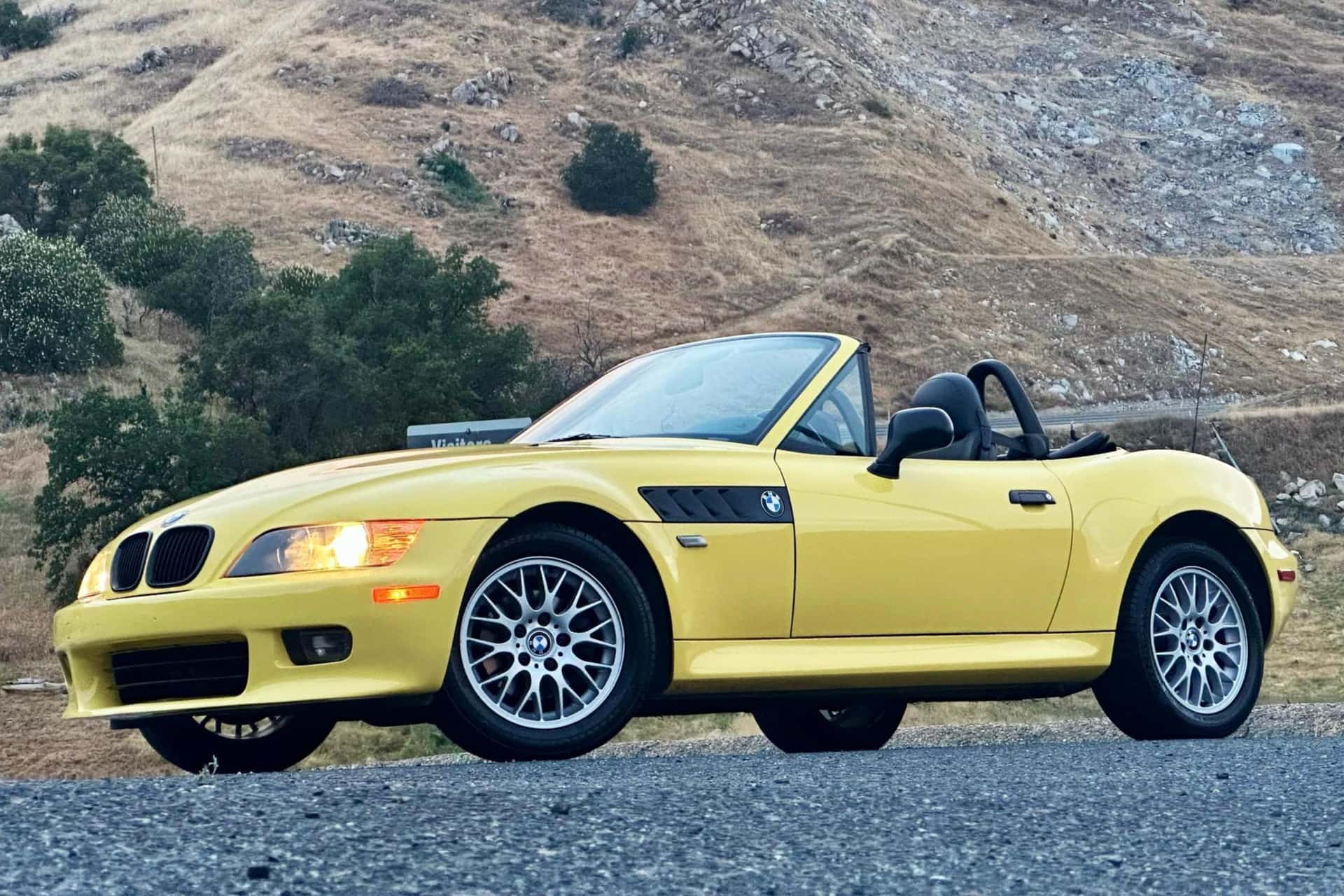 2001 BMW Z3 sold for $10,400