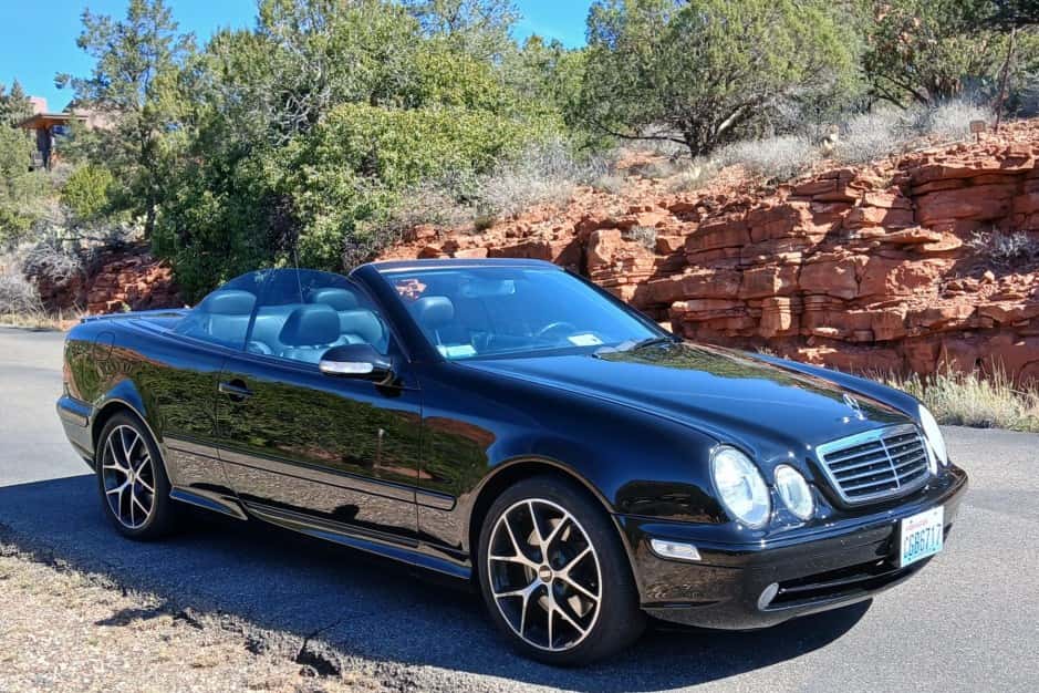 2002 Mercedes-Benz C208/A208 CLK55 AMG sold for $7,555