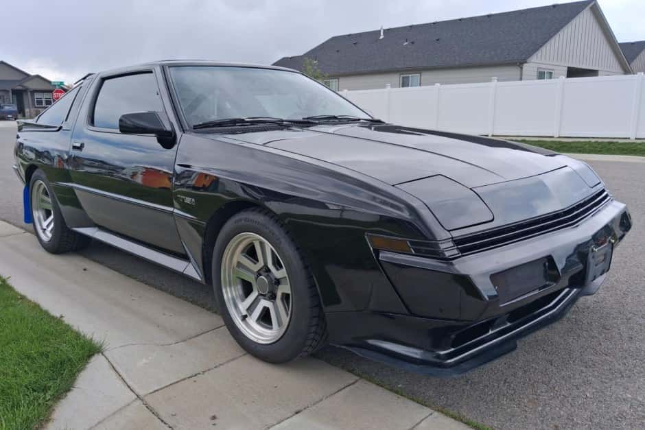 1989 Chrysler Conquest & Mitsubishi Starion sold for $14,800