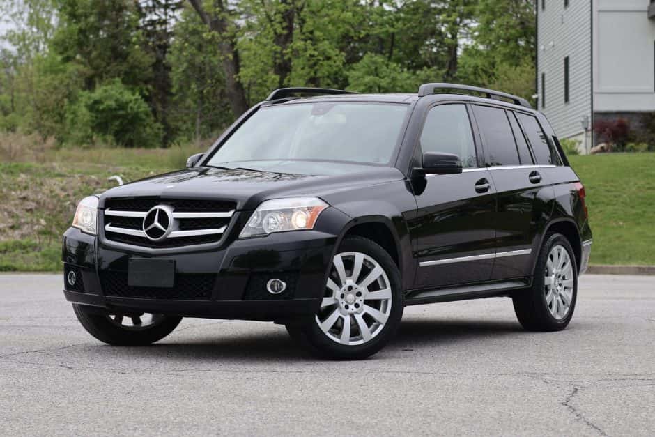 2011 Mercedes-Benz X204 GLK-Class sold for $12,275