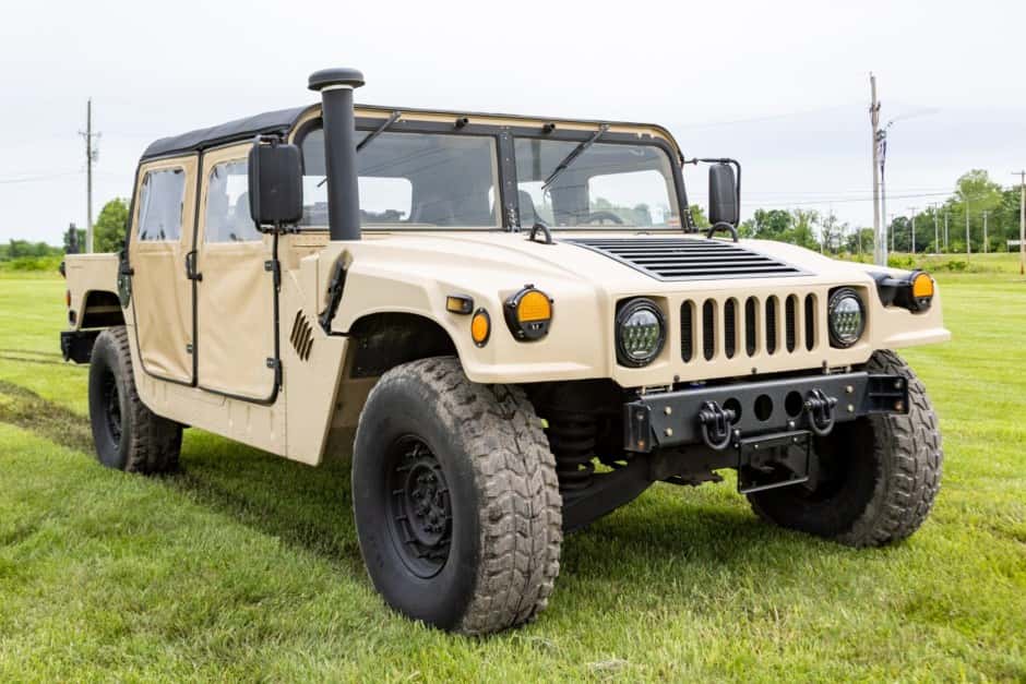 1999 Hummer HMMWV/Humvee sold for $18,000