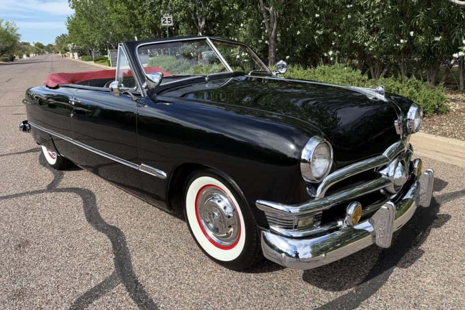 1950 Ford Shoebox sold for $18,850