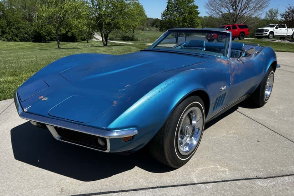 1969 Chevrolet Corvette C3 Convertible sold for $26,000