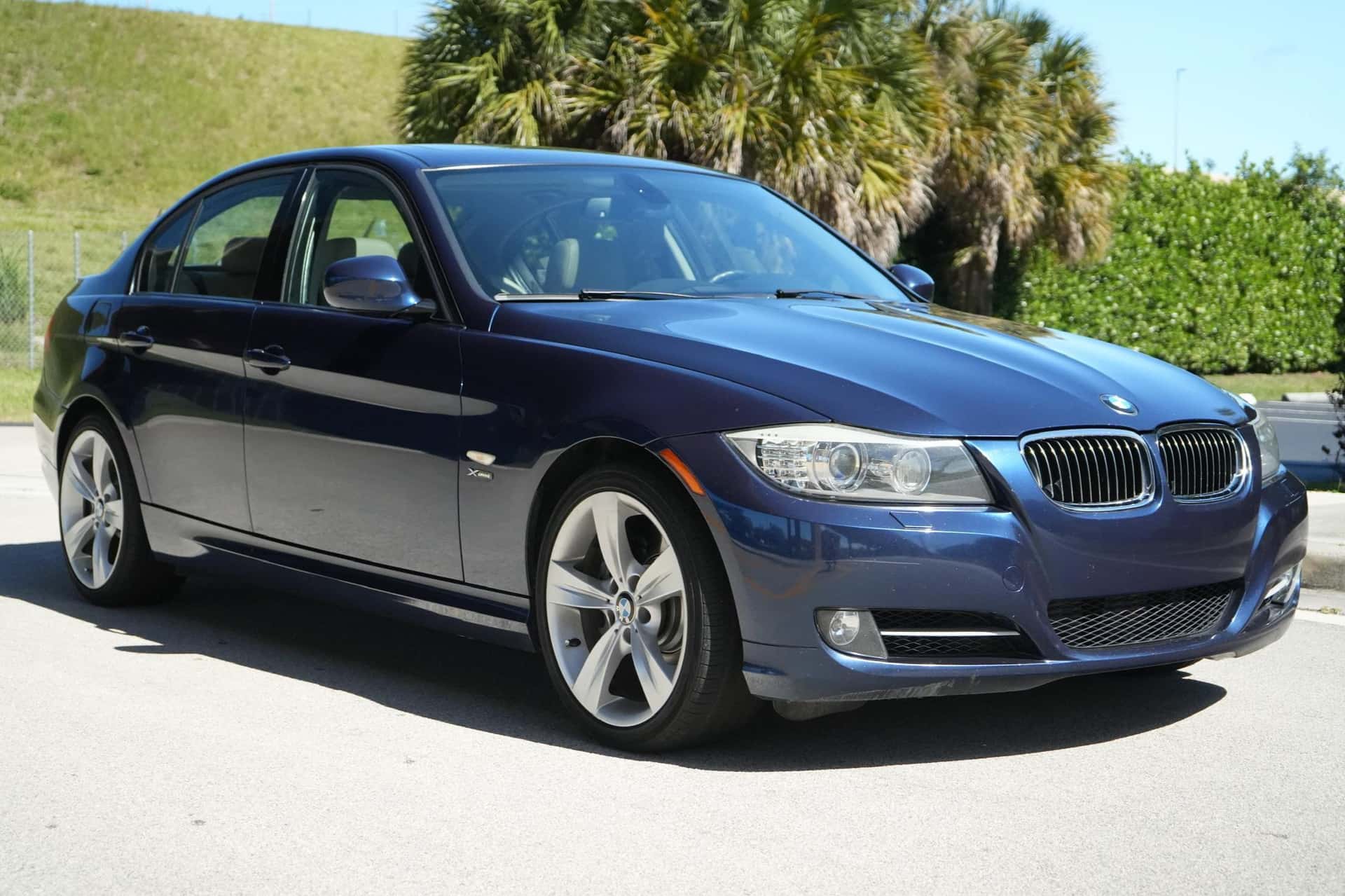 2011 BMW 3 Series sold for $11,300