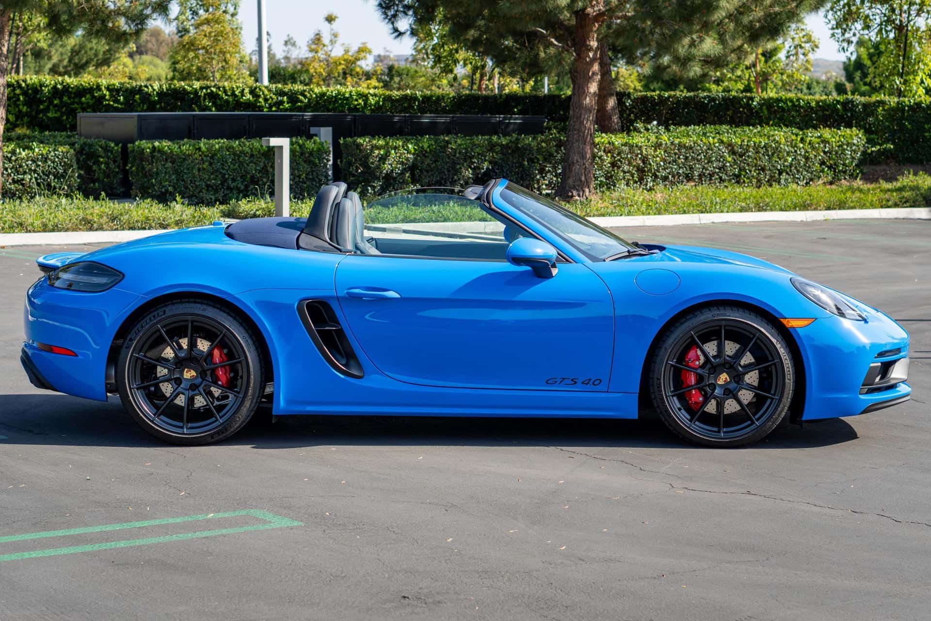 2025 Porsche 718 Boxster sold for $111,000