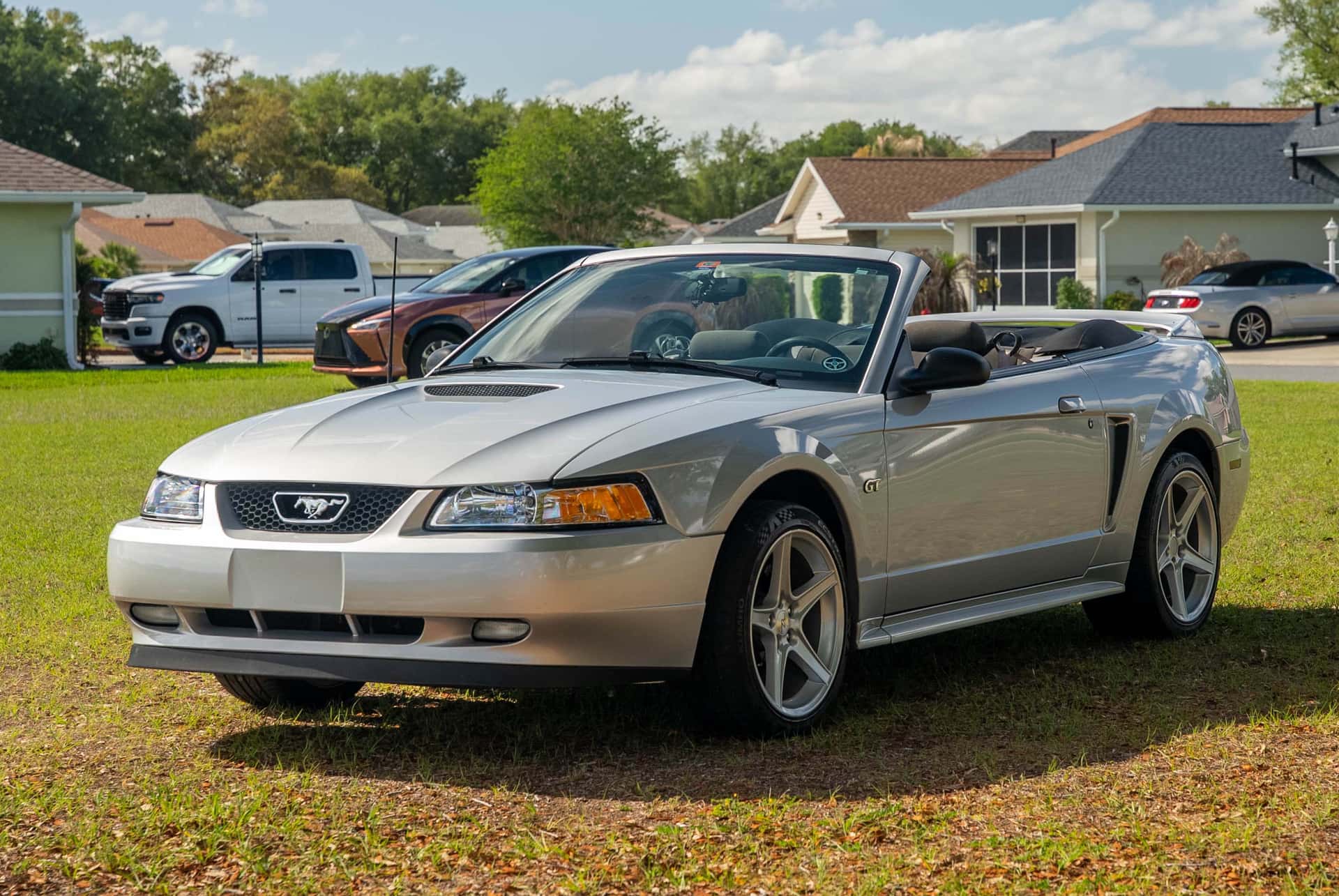 2000 Ford Mustang sold for $6,750
