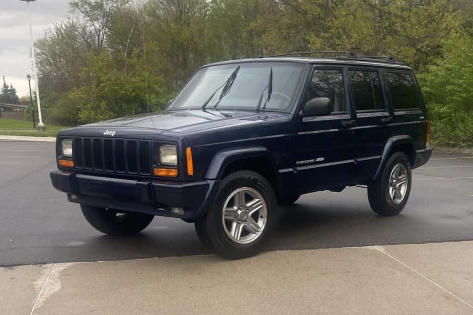 2000 Jeep XJ Cherokee sold for $35,000