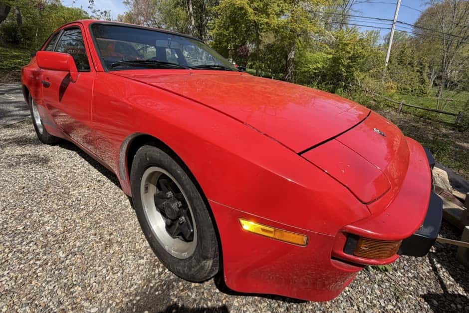 1984 Porsche 944 sold for $7,500