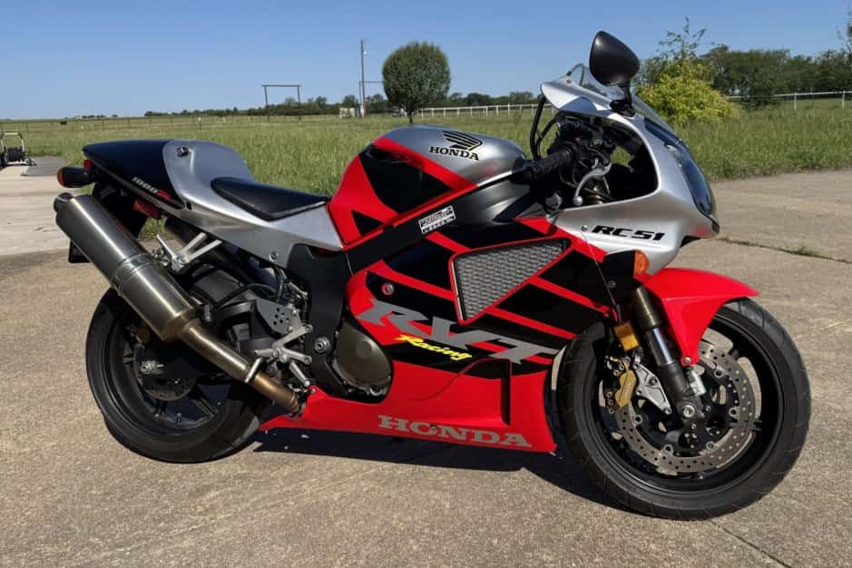 2000 Honda RC51 sold for $10,500