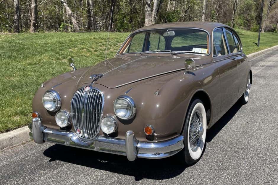 1963 Jaguar Mk II sold for $15,251