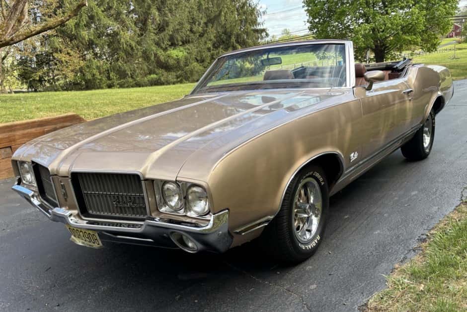 1971 Oldsmobile Cutlass sold for $31,250