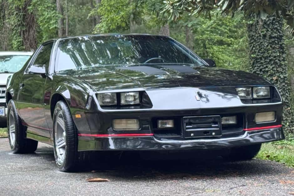 1989 Chevrolet Camaro (3rd Generation – 1982-1992) sold for $18,750