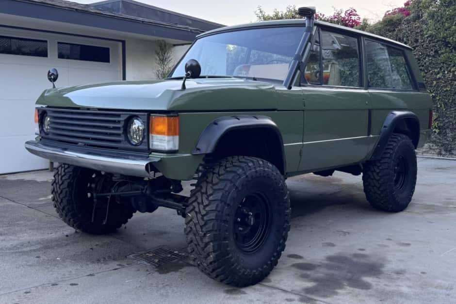 1983 Land Rover Range Rover Classic sold for $7,750