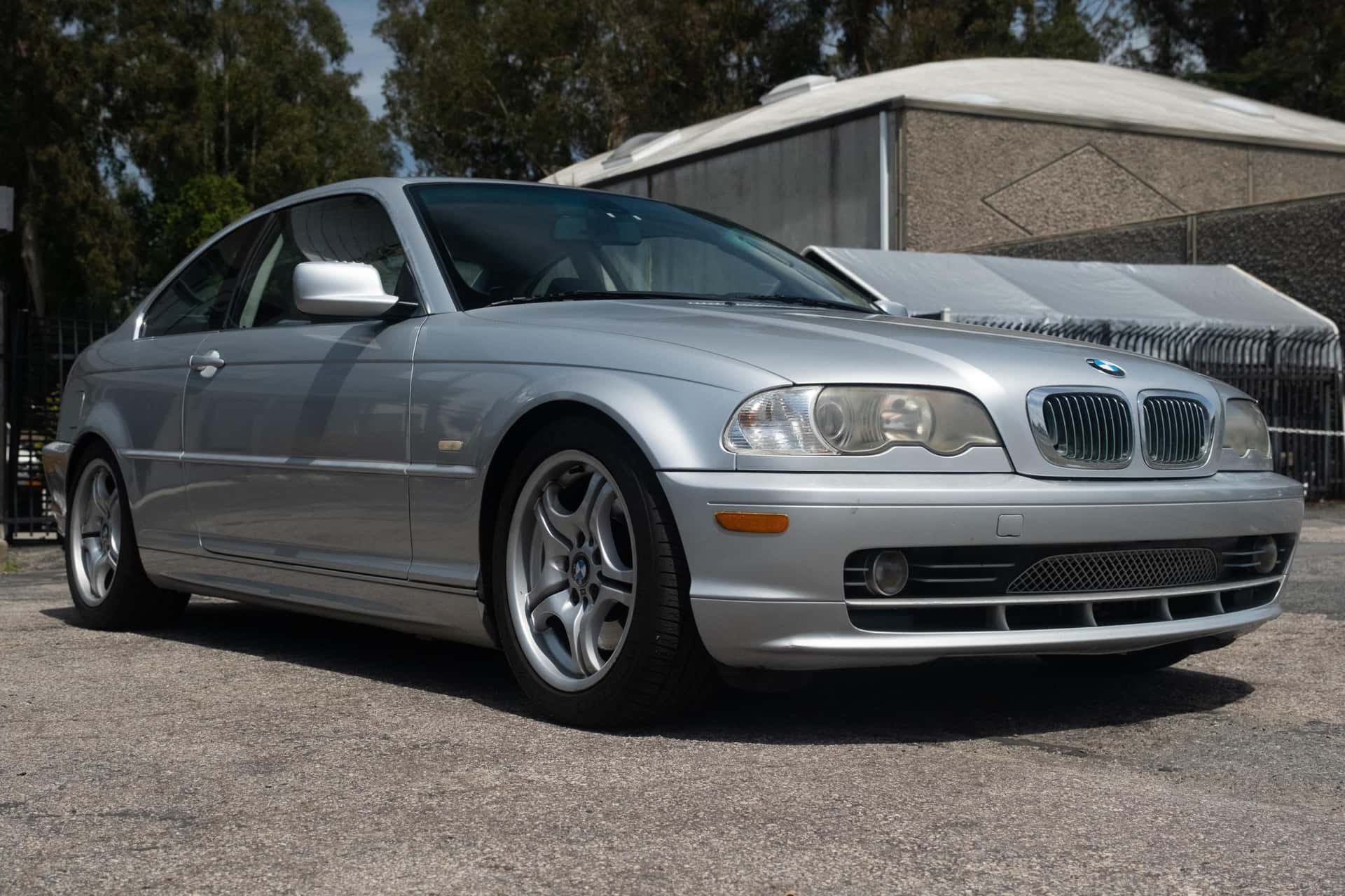 2001 BMW 3 Series sold for $6,700