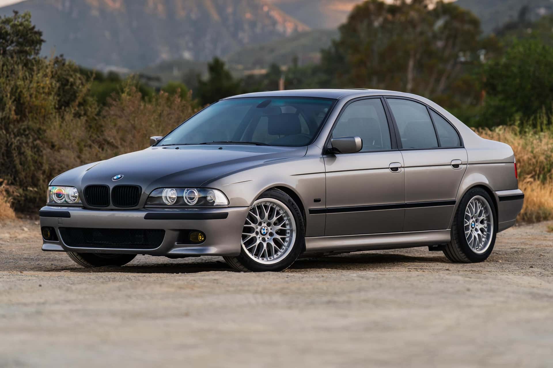 2002 BMW 5 Series sold for $9,400