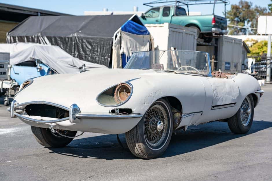 1970 Jaguar XKE Series II sold for $11,777