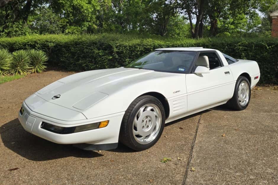 1992 Chevrolet Corvette C4 ZR-1 sold for $14,250