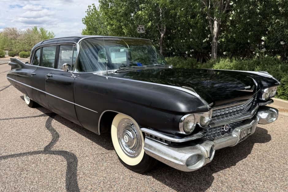 1959 Cadillac Series 75/Fleetwood sold for $14,800