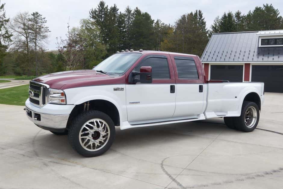 2000 Ford Super Duty 1999-2007 sold for $25,000
