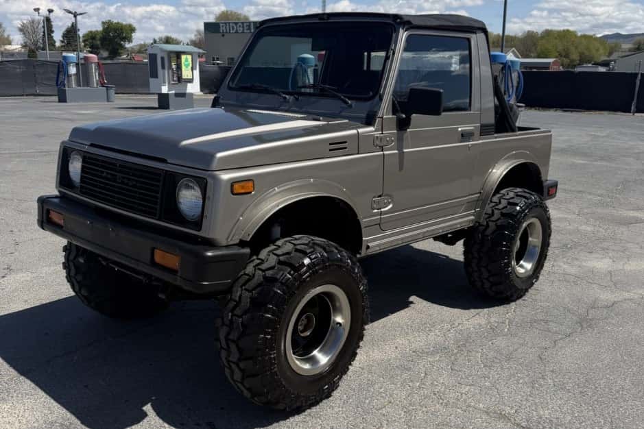 1987 Suzuki Samurai sold for $10,250