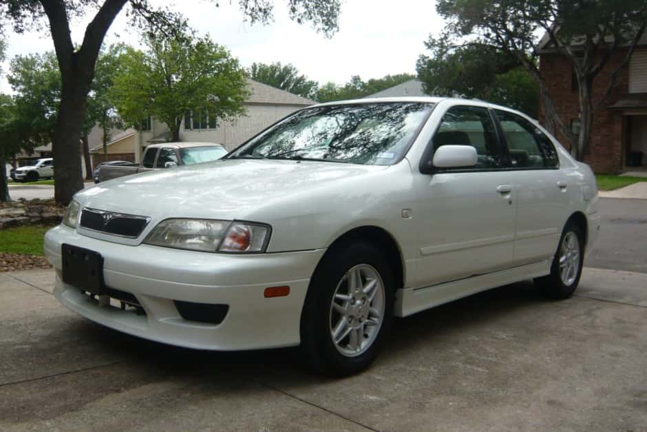 2002 Infiniti  sold for $3,800