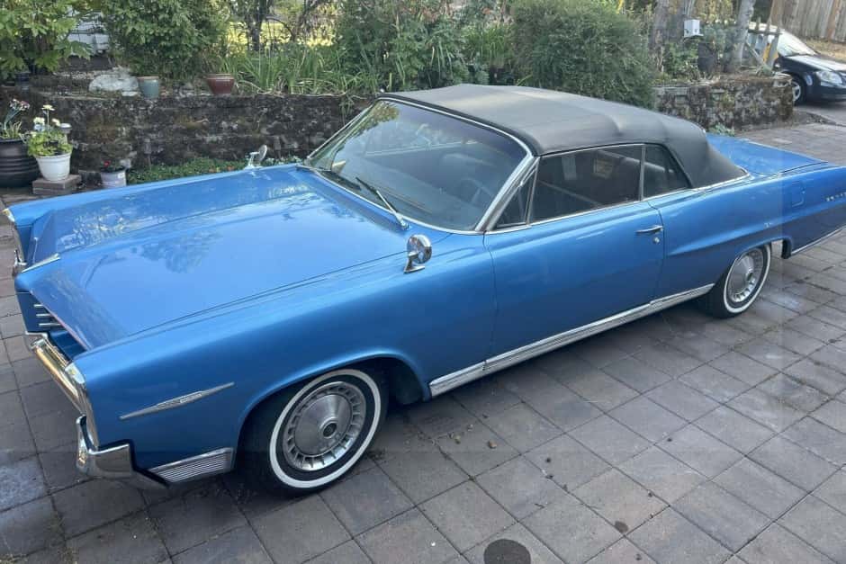 1964 Pontiac Bonneville sold for $7,100