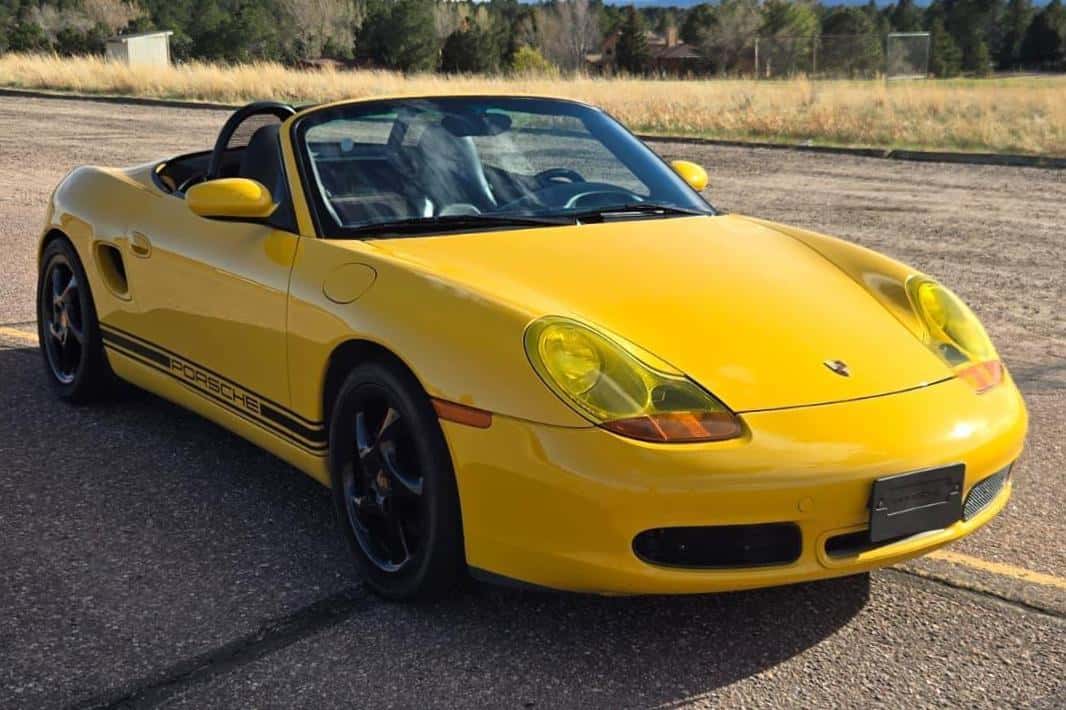 2001 Porsche 986 Boxster sold for $15,000