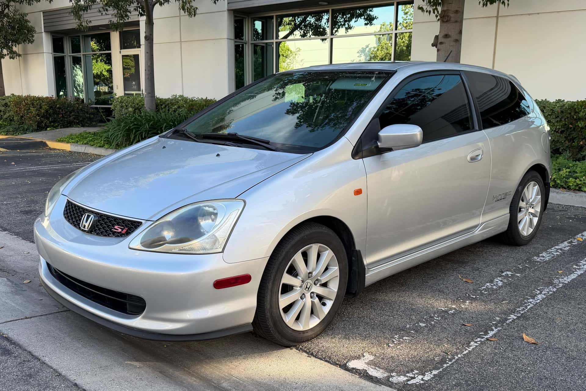 2004 Honda Civic sold for $5,400