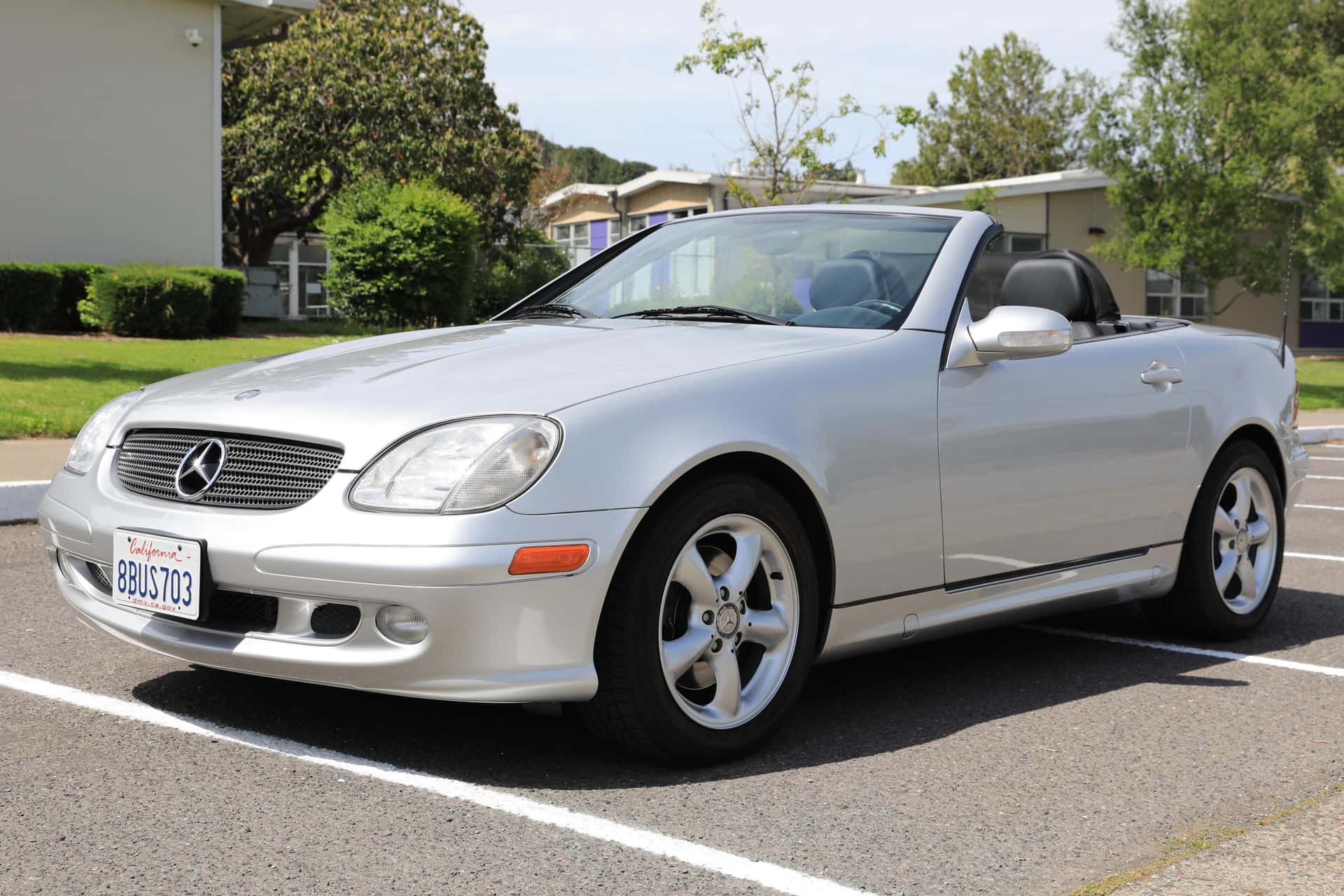 2002 Mercedes-Benz SLK-Class sold for $8,000
