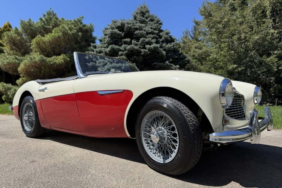 1960 Austin-Healey 3000 sold for $40,250