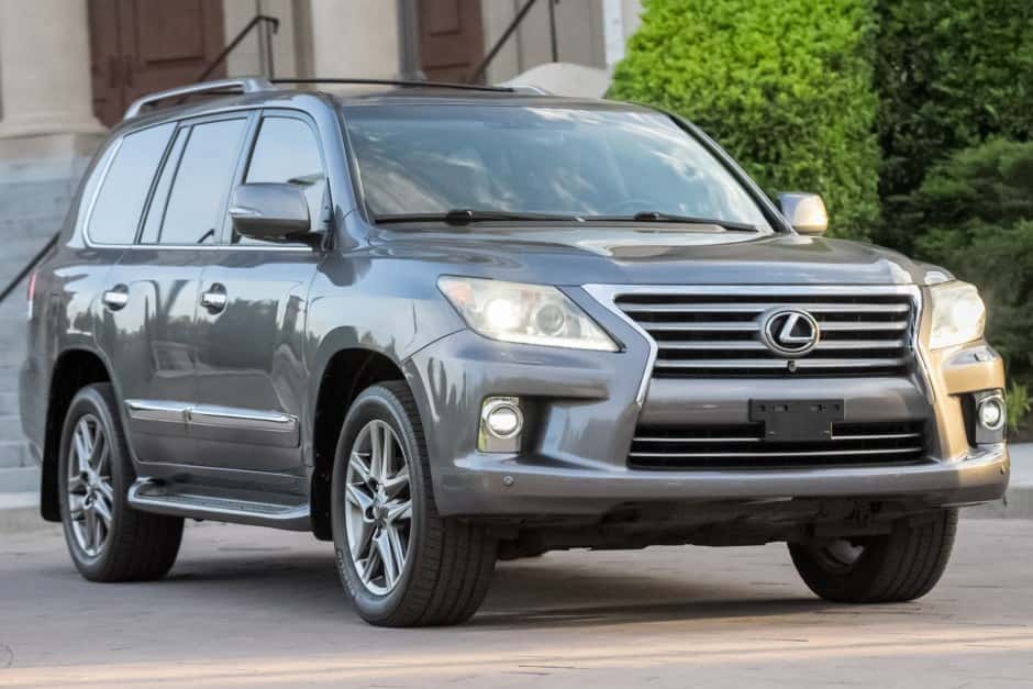 2014 Lexus LX570 sold for $32,250