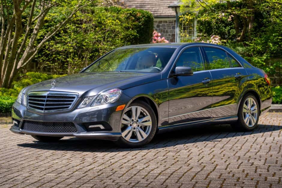 2011 Mercedes-Benz W212 E-Class sold for $22,000