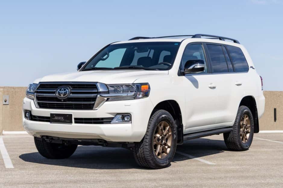 2021 Toyota Land Cruiser 200-Series sold for $128,000