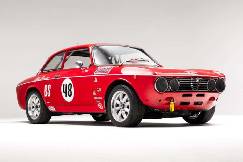 1974 Alfa Romeo 105/115 Series Coupe sold for $29,000