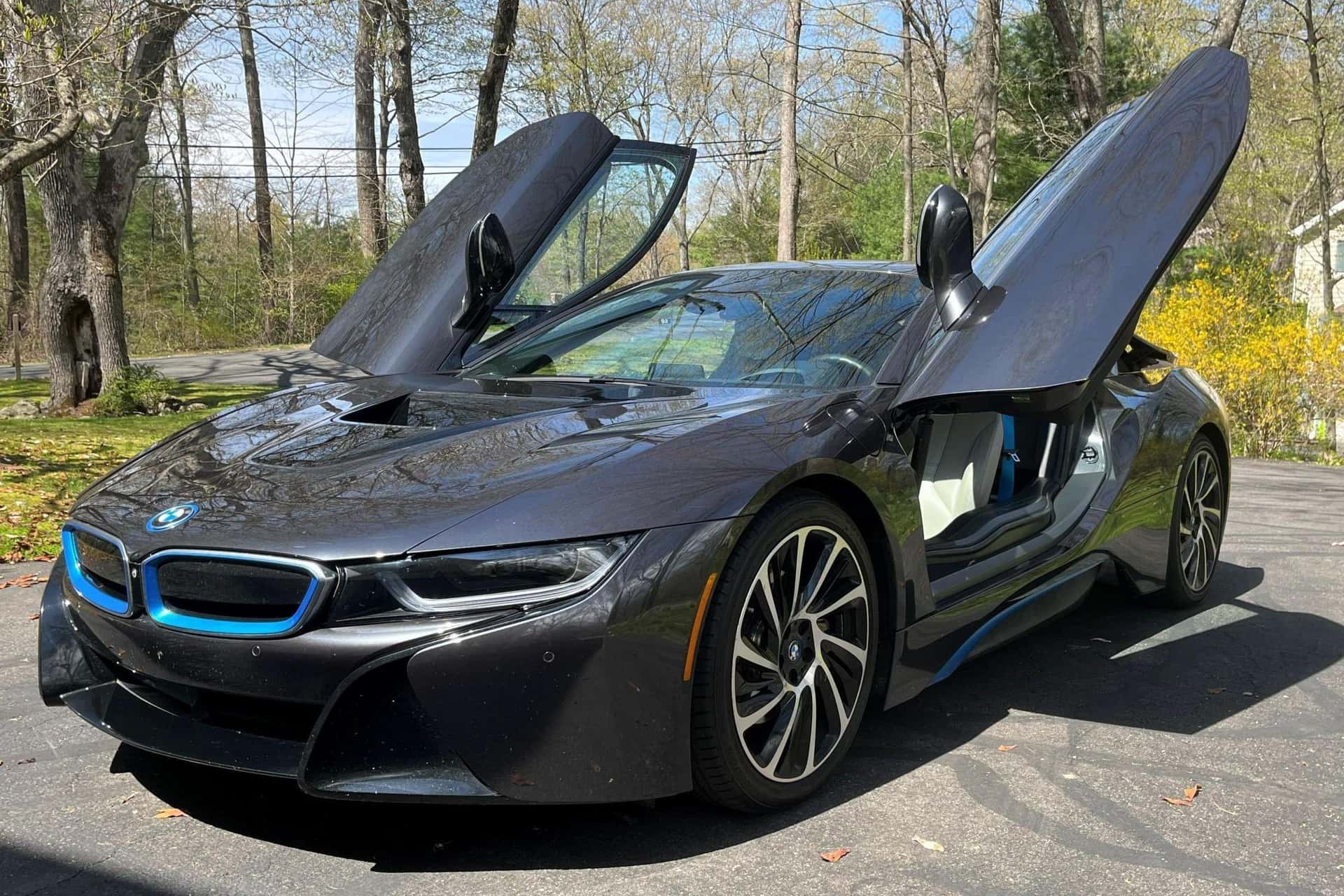 2014 BMW i8 sold for $39,250