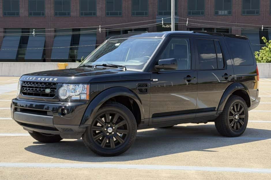 2013 Land Rover LR4 sold for $32,500