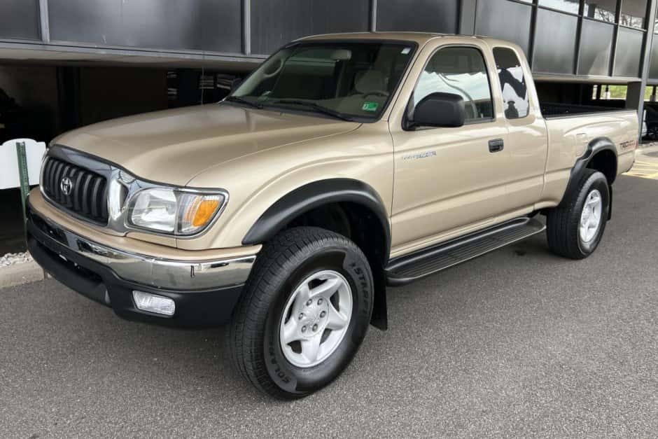 2004 Toyota Tacoma (N1X0 1995-2005) sold for $16,250