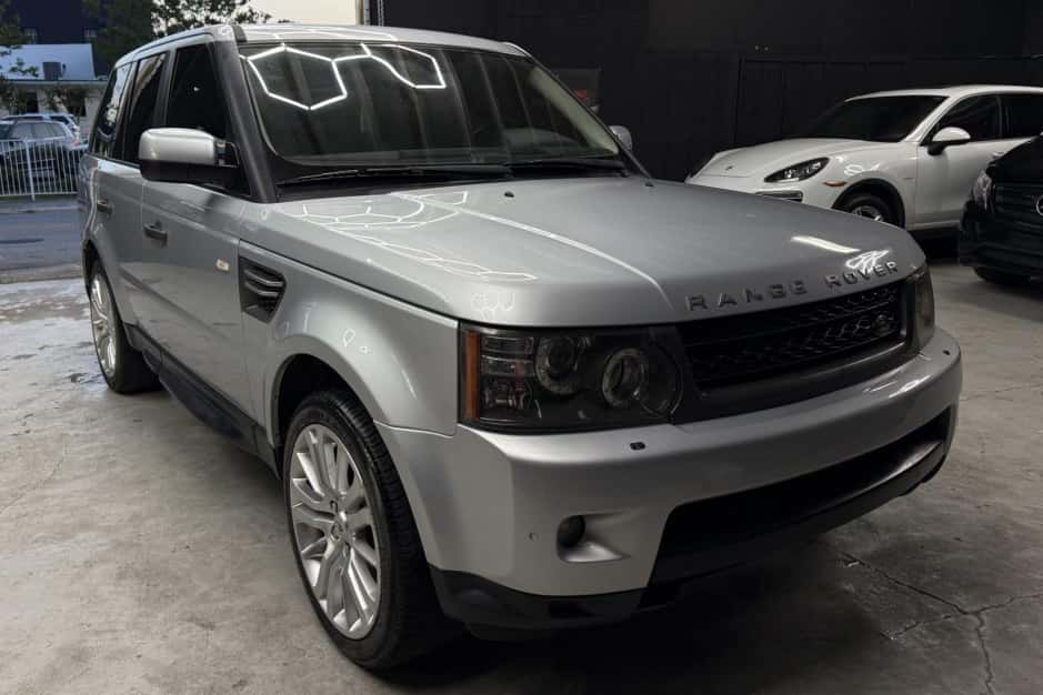 2010 Land Rover Range Rover Sport L320 sold for $9,600