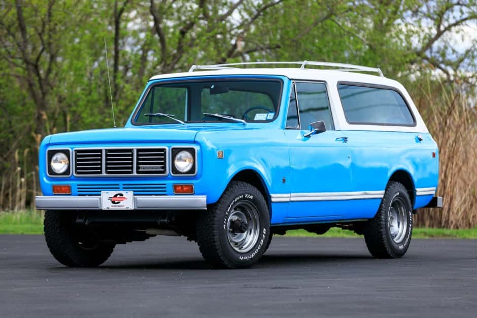 1976 International Harvester Scout II Traveler sold for $15,150