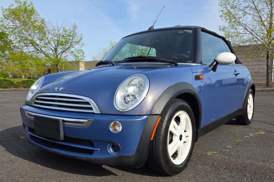 2007 Mini R52 Cooper Convertible sold for $5,850