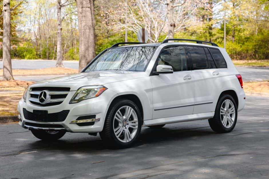 2015 Mercedes-Benz X204 GLK-Class sold for $23,550