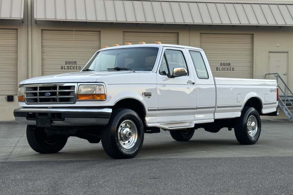 1995 Ford F-Series 1992-1997 sold for $15,500