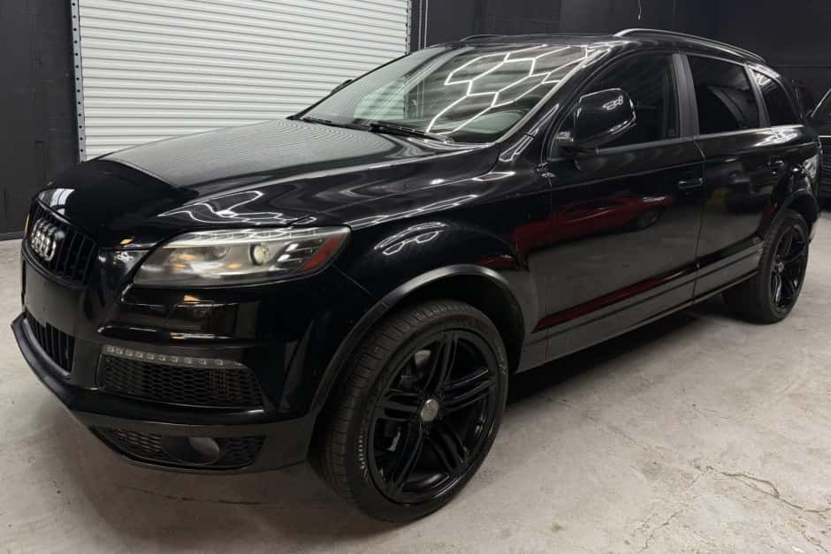 2013 Audi Q7 sold for $8,100