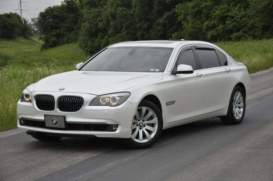 2011 BMW F01/F02 7-Series sold for $13,000