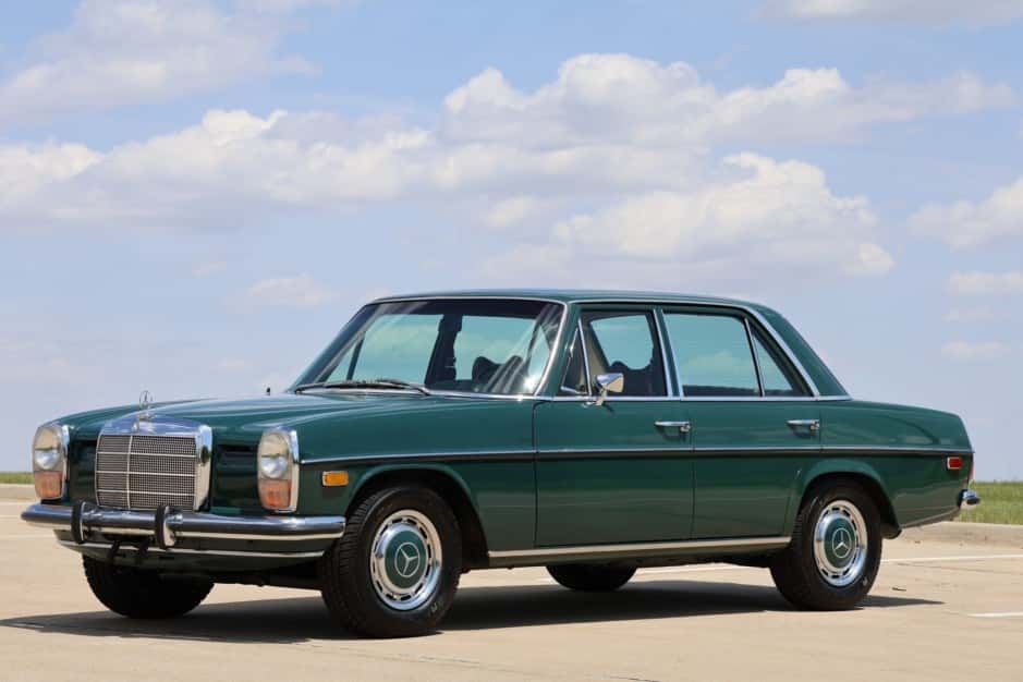 1972 Mercedes-Benz W114 & W115 sold for $28,000