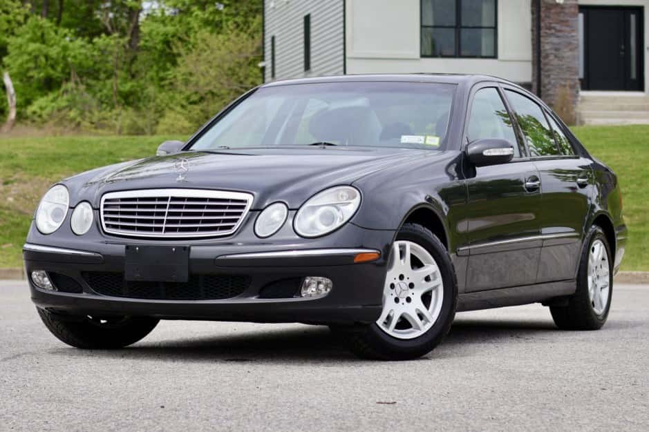 2004 Mercedes-Benz W211 E-Class sold for $8,700
