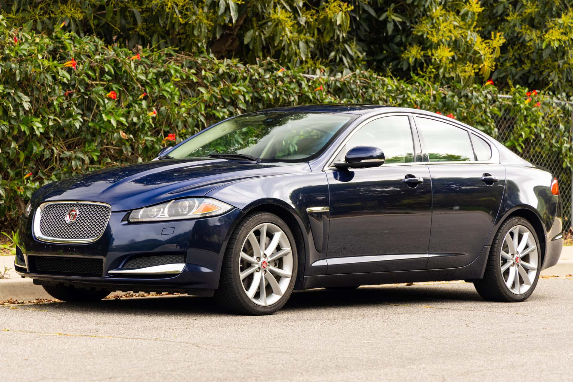 2015 Jaguar XF sold for $13,300