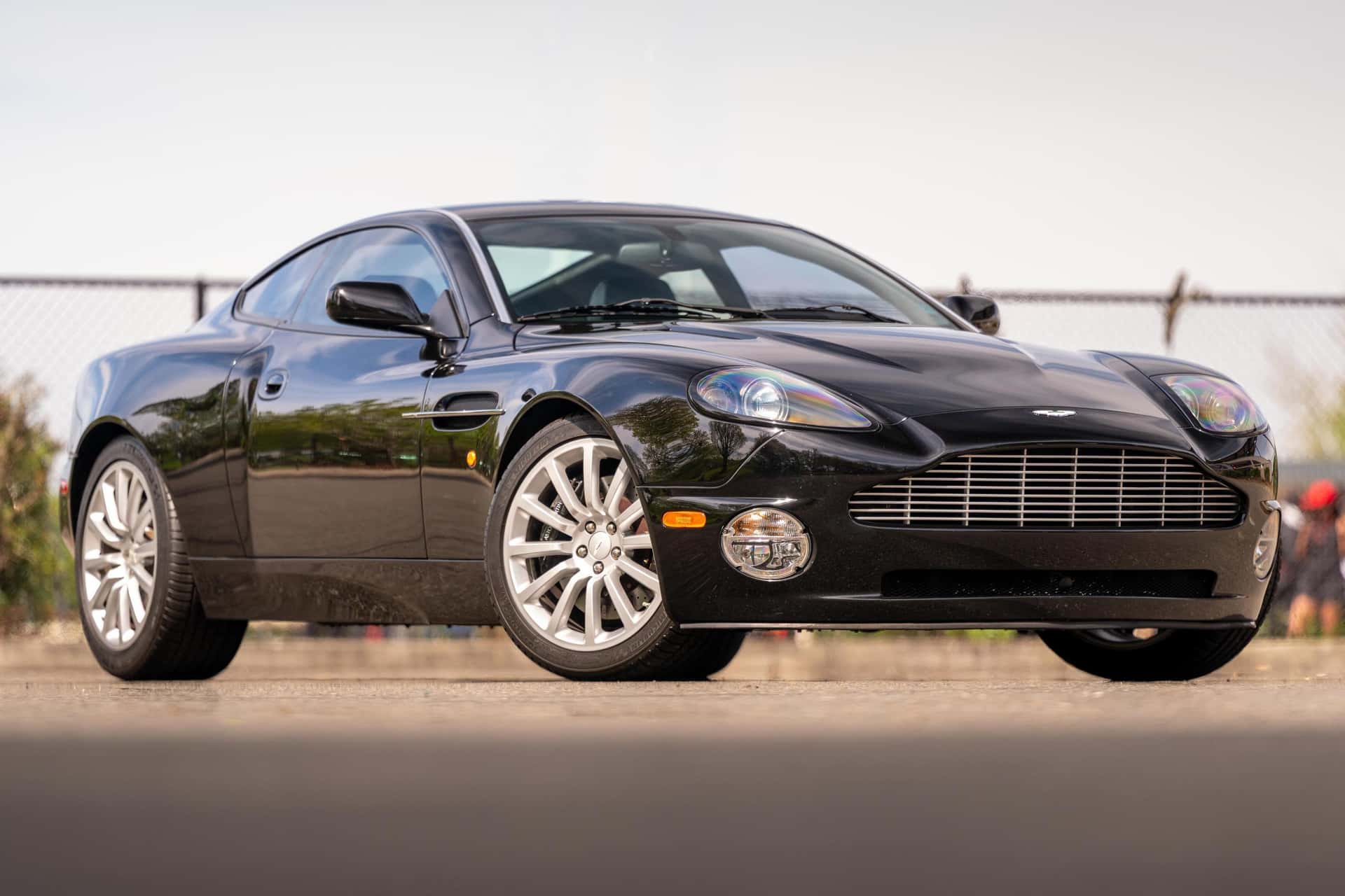 2002 Aston Martin Vanquish sold for $38,000