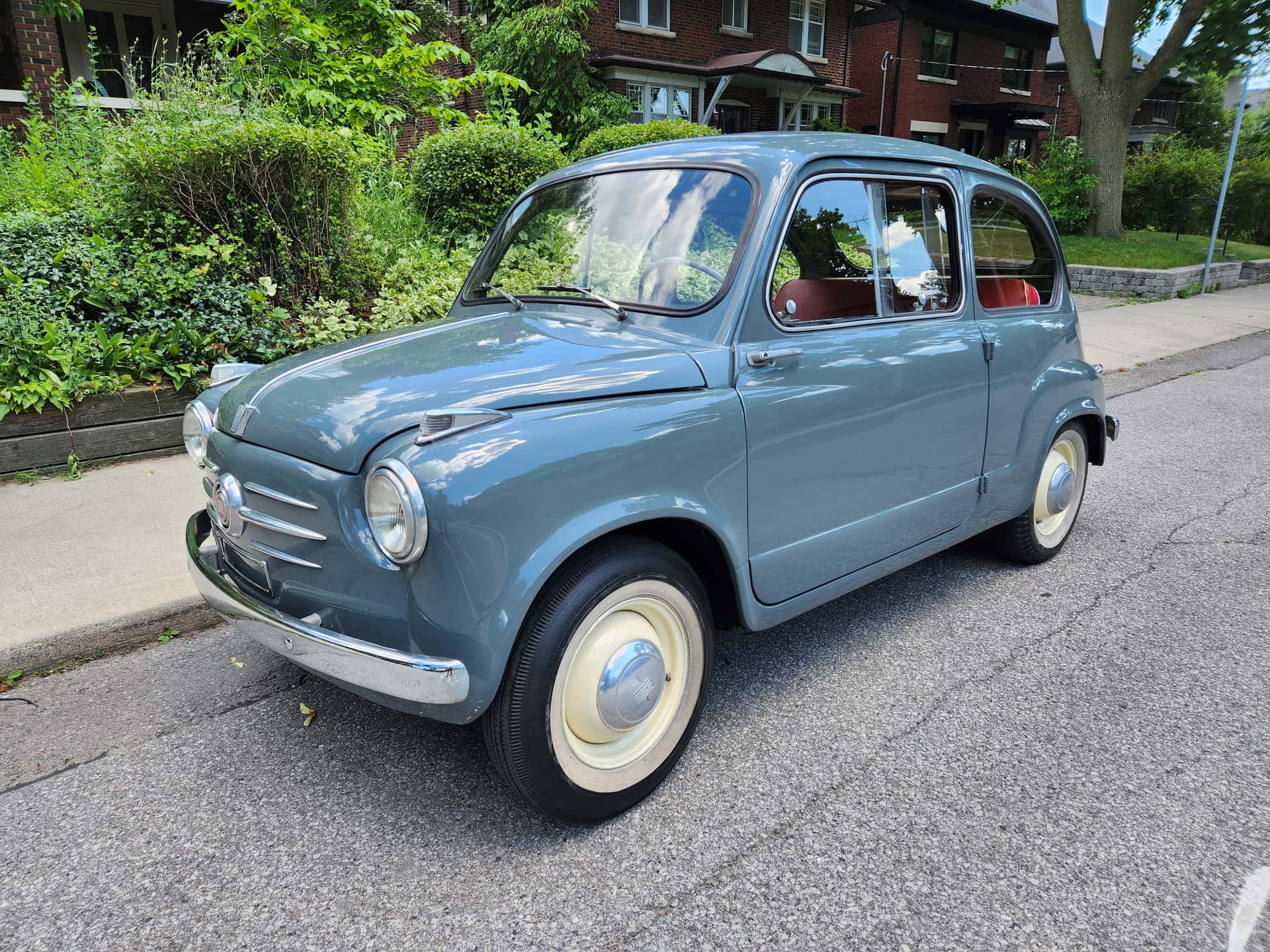 1955 Fiat 600 sold for $7,750